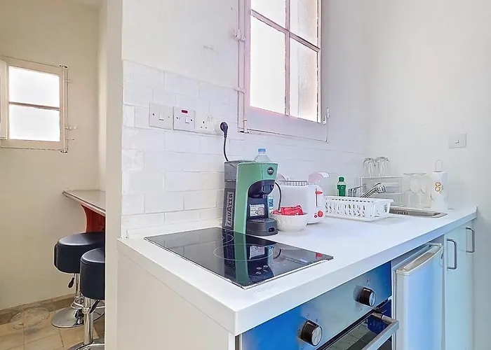 Modern By Mive Floriana